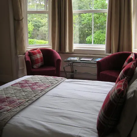 Autumn Leaves 4* Whitby