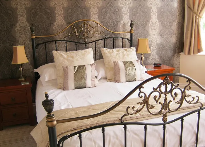 Guest house Autumn Leaves 3*