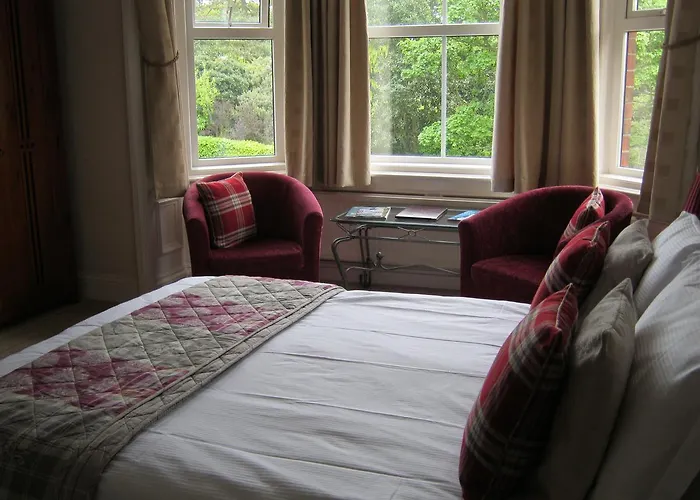 Autumn Leaves 3* Whitby